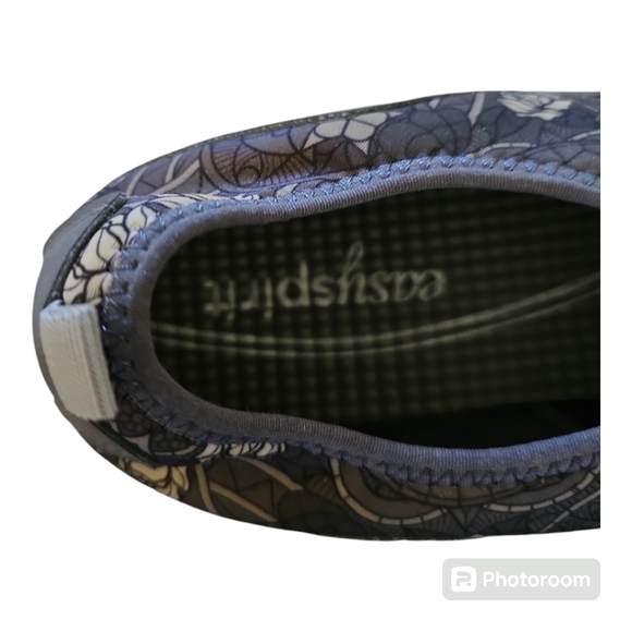 EUC Easy Spirit Wayanna strappy sneakers, gray, 9.5M - Picture 9 of 10